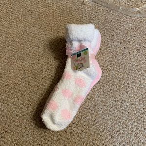 Set of fuzzy socks with grips